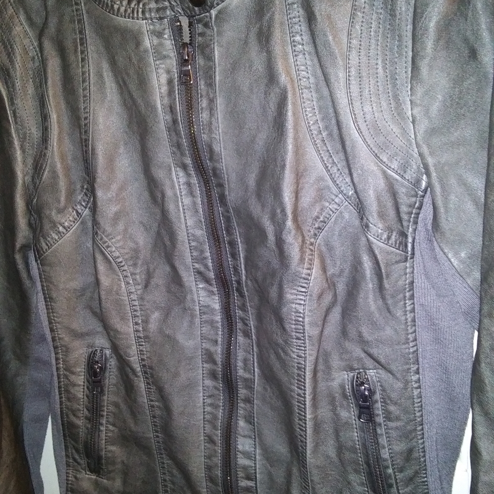 Jacket - Picture 3 of 6